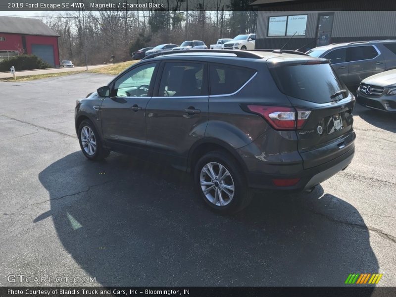 Magnetic / Charcoal Black 2018 Ford Escape SE 4WD