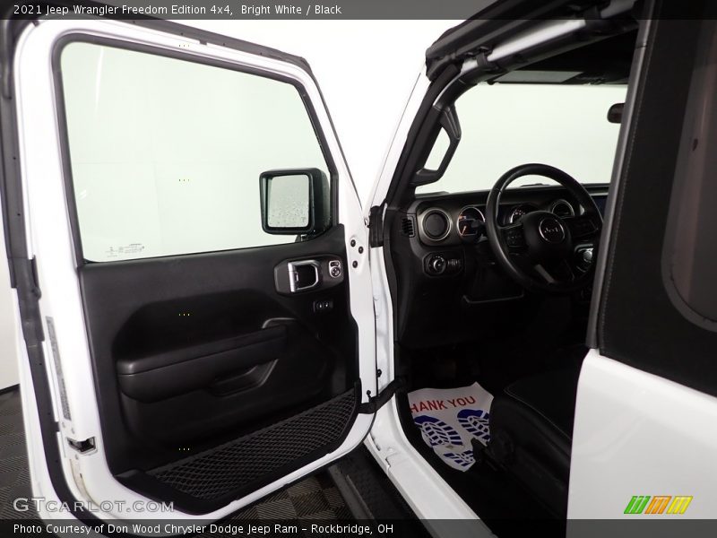 Bright White / Black 2021 Jeep Wrangler Freedom Edition 4x4
