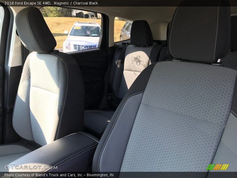Magnetic / Charcoal Black 2018 Ford Escape SE 4WD