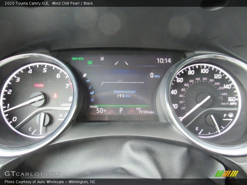 Wind Chill Pearl / Black 2020 Toyota Camry XLE