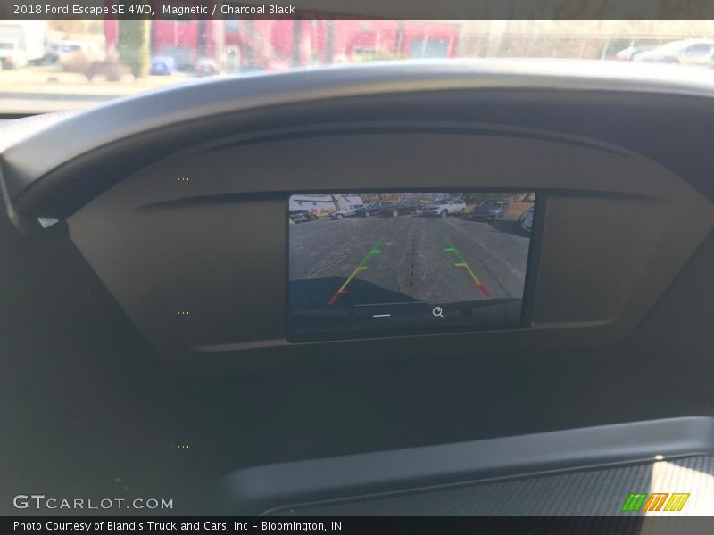 Magnetic / Charcoal Black 2018 Ford Escape SE 4WD