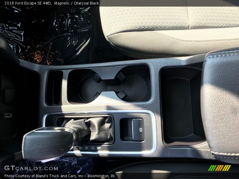 Magnetic / Charcoal Black 2018 Ford Escape SE 4WD