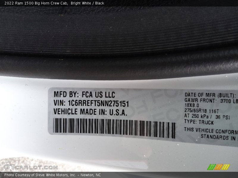 Bright White / Black 2022 Ram 1500 Big Horn Crew Cab
