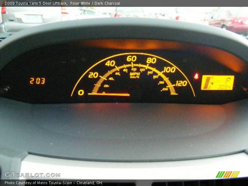 Polar White / Dark Charcoal 2009 Toyota Yaris 5 Door Liftback