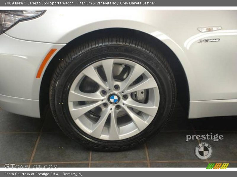 Titanium Silver Metallic / Grey Dakota Leather 2009 BMW 5 Series 535xi Sports Wagon