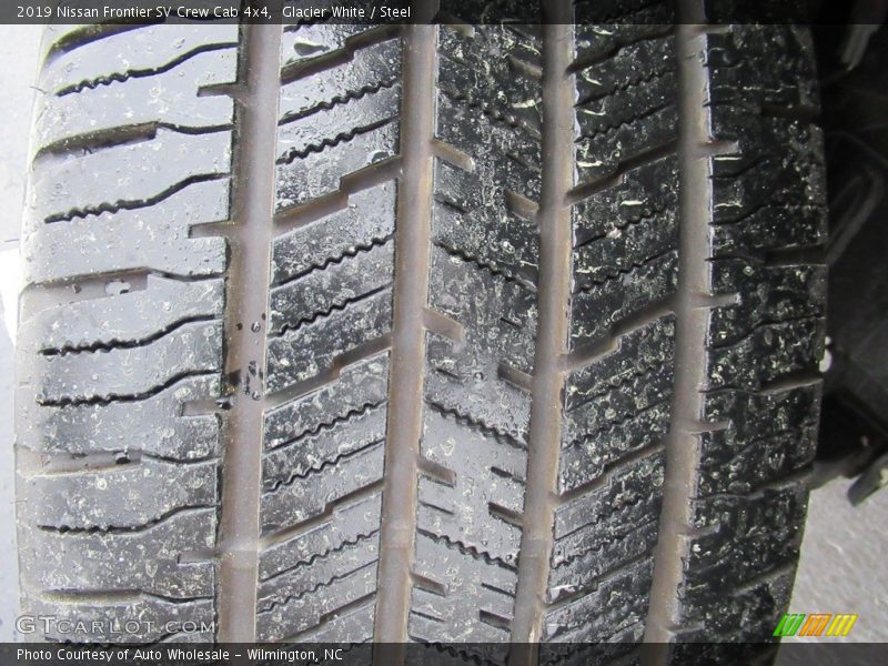 Glacier White / Steel 2019 Nissan Frontier SV Crew Cab 4x4