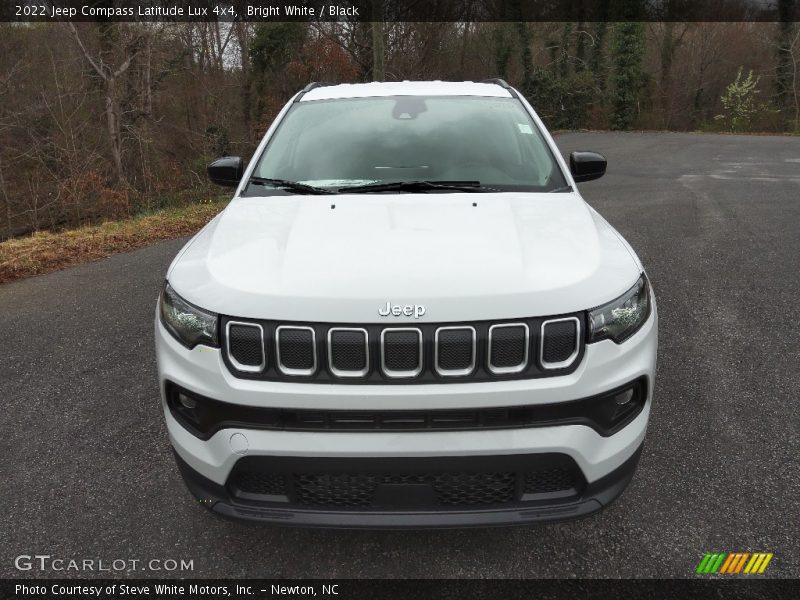 Bright White / Black 2022 Jeep Compass Latitude Lux 4x4