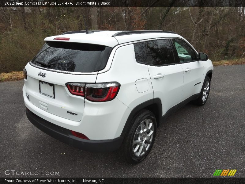 Bright White / Black 2022 Jeep Compass Latitude Lux 4x4