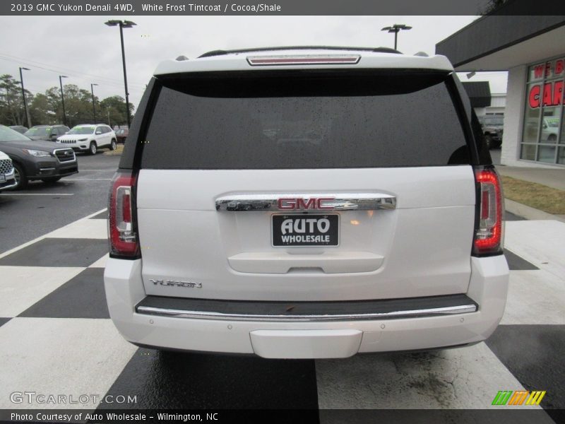 White Frost Tintcoat / Cocoa/Shale 2019 GMC Yukon Denali 4WD
