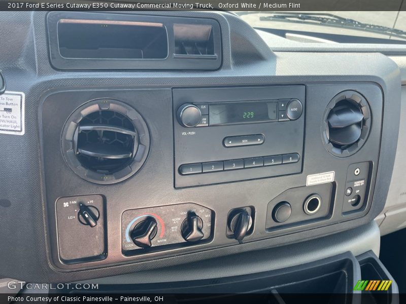 Oxford White / Medium Flint 2017 Ford E Series Cutaway E350 Cutaway Commercial Moving Truck