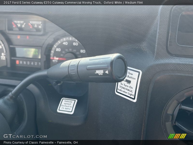 Oxford White / Medium Flint 2017 Ford E Series Cutaway E350 Cutaway Commercial Moving Truck