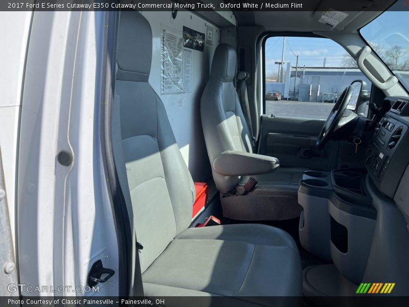 Oxford White / Medium Flint 2017 Ford E Series Cutaway E350 Cutaway Commercial Moving Truck