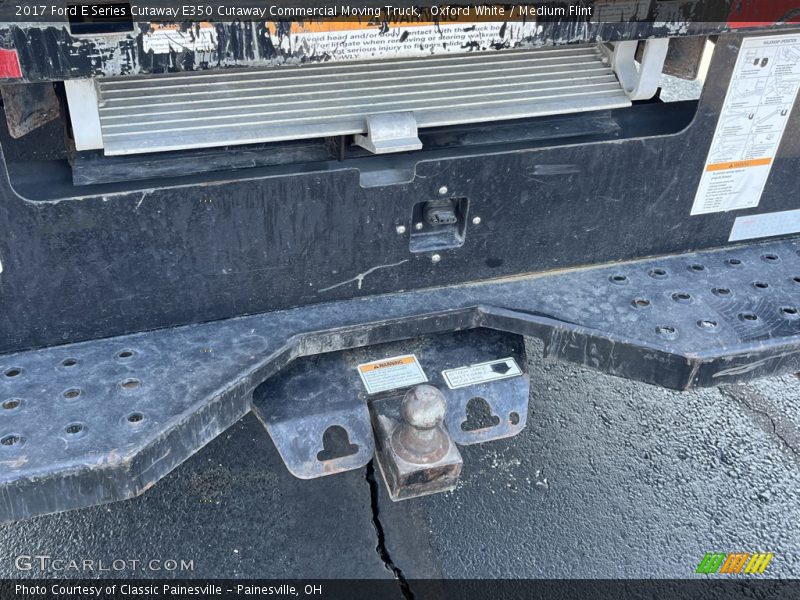 Oxford White / Medium Flint 2017 Ford E Series Cutaway E350 Cutaway Commercial Moving Truck