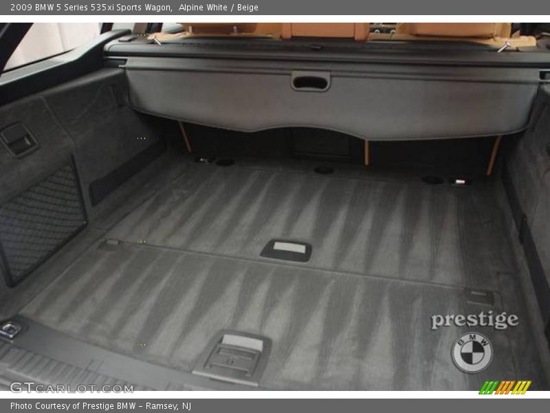 Alpine White / Beige 2009 BMW 5 Series 535xi Sports Wagon