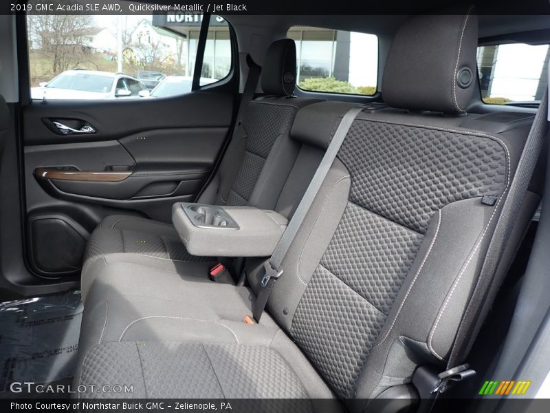 Quicksilver Metallic / Jet Black 2019 GMC Acadia SLE AWD