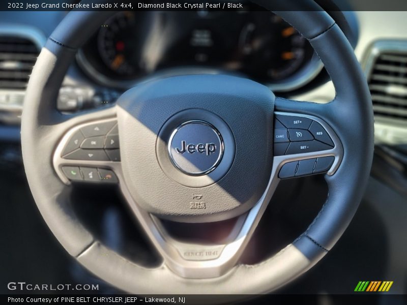 Diamond Black Crystal Pearl / Black 2022 Jeep Grand Cherokee Laredo X 4x4