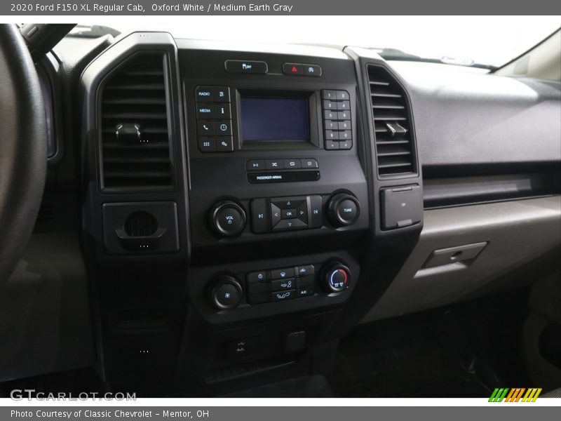 Oxford White / Medium Earth Gray 2020 Ford F150 XL Regular Cab