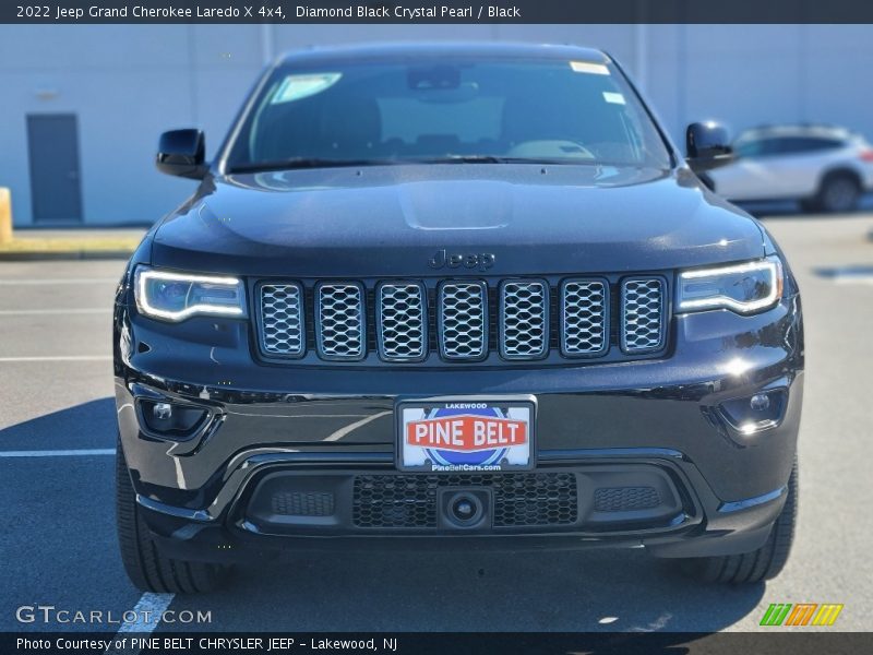 Diamond Black Crystal Pearl / Black 2022 Jeep Grand Cherokee Laredo X 4x4