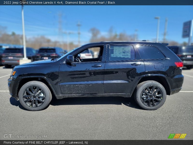 Diamond Black Crystal Pearl / Black 2022 Jeep Grand Cherokee Laredo X 4x4
