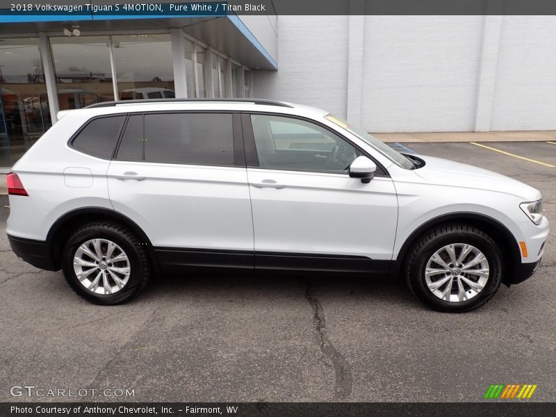Pure White / Titan Black 2018 Volkswagen Tiguan S 4MOTION