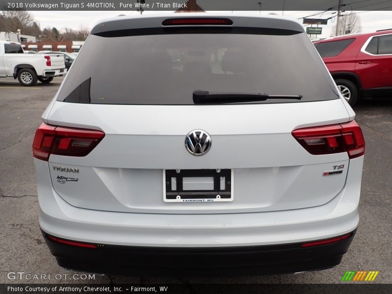 Pure White / Titan Black 2018 Volkswagen Tiguan S 4MOTION