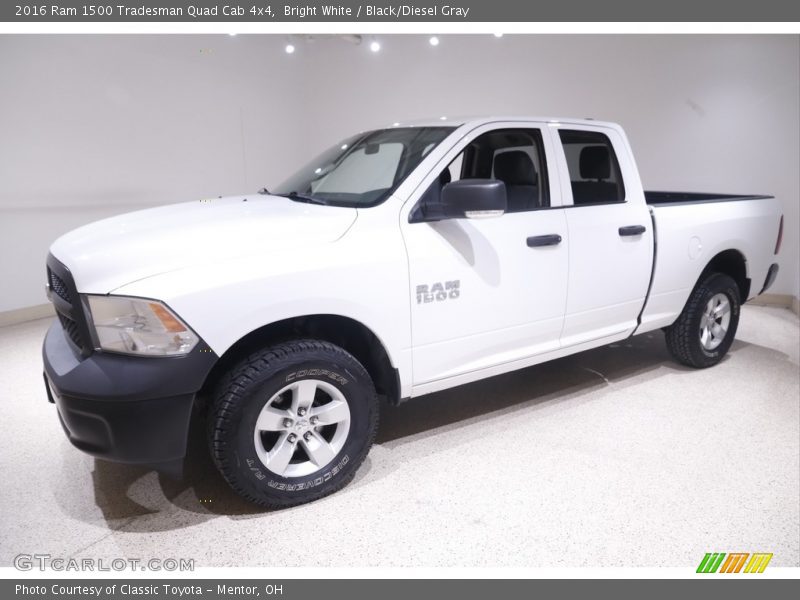 Front 3/4 View of 2016 1500 Tradesman Quad Cab 4x4