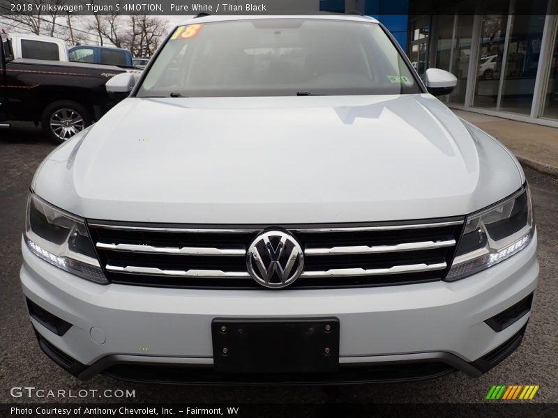 Pure White / Titan Black 2018 Volkswagen Tiguan S 4MOTION