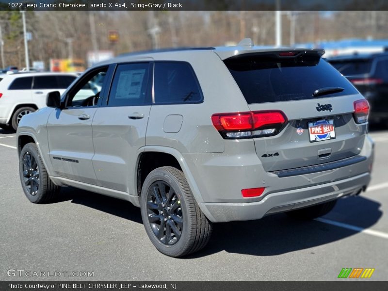 Sting-Gray / Black 2022 Jeep Grand Cherokee Laredo X 4x4