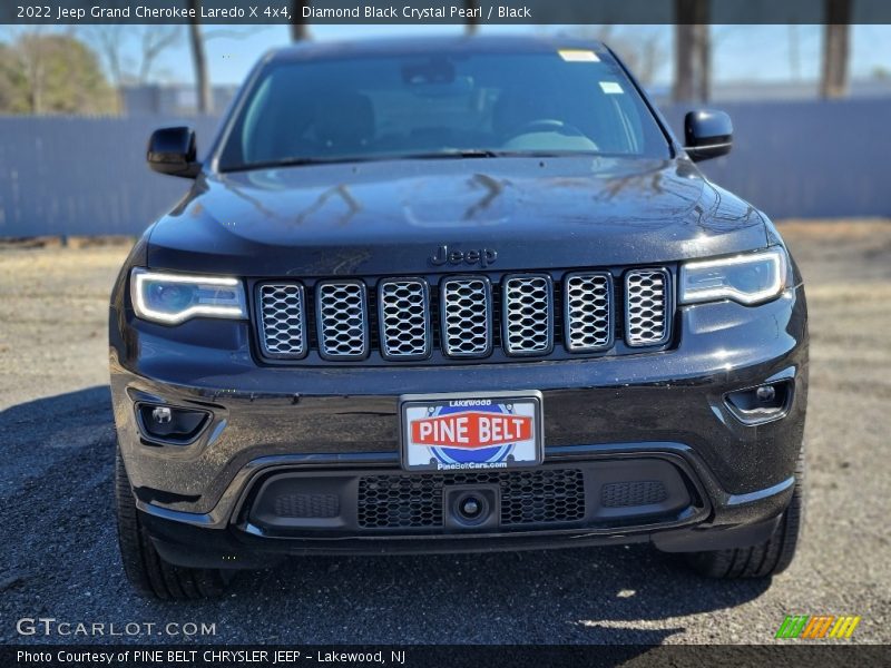 Diamond Black Crystal Pearl / Black 2022 Jeep Grand Cherokee Laredo X 4x4