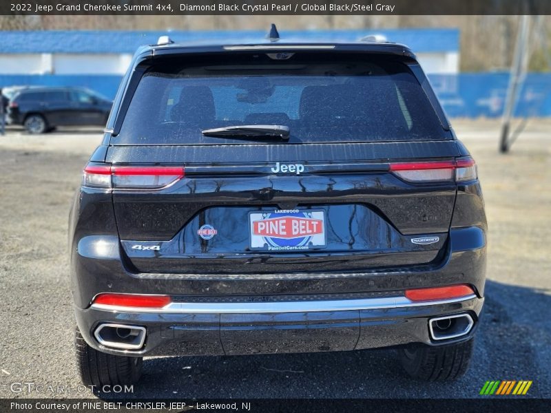 Diamond Black Crystal Pearl / Global Black/Steel Gray 2022 Jeep Grand Cherokee Summit 4x4