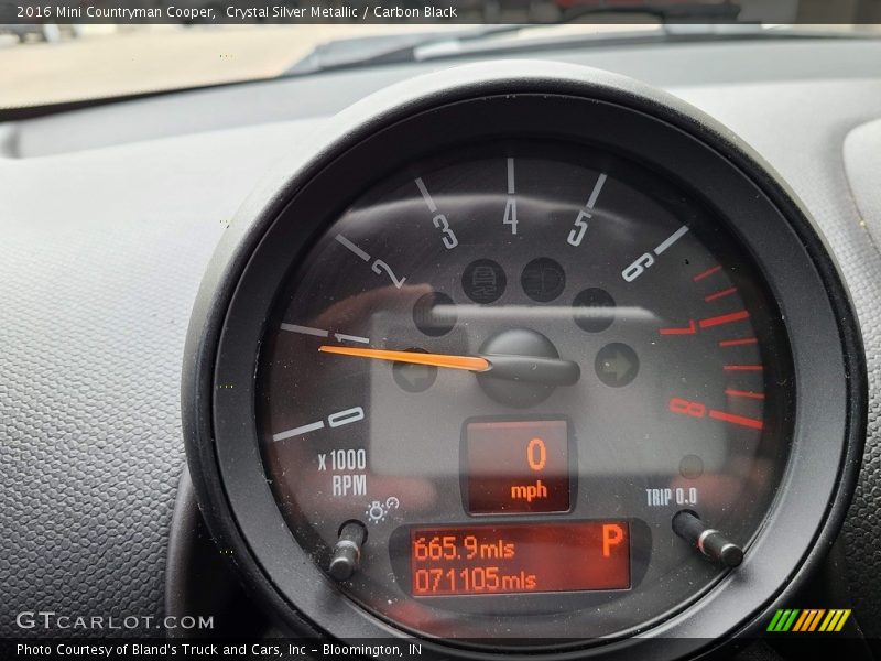 Crystal Silver Metallic / Carbon Black 2016 Mini Countryman Cooper