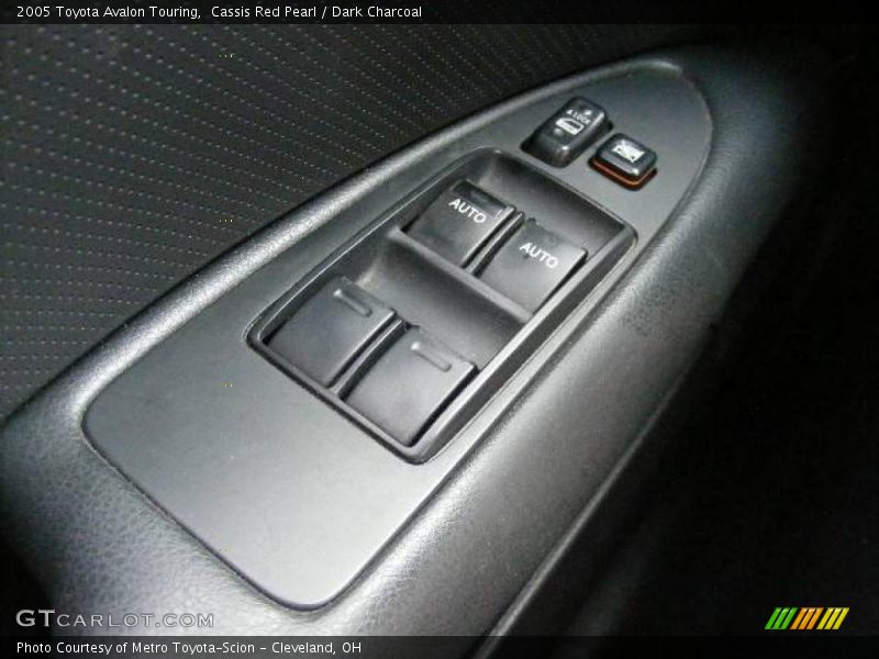 Cassis Red Pearl / Dark Charcoal 2005 Toyota Avalon Touring