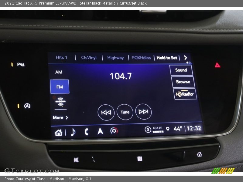 Stellar Black Metallic / Cirrus/Jet Black 2021 Cadillac XT5 Premium Luxury AWD