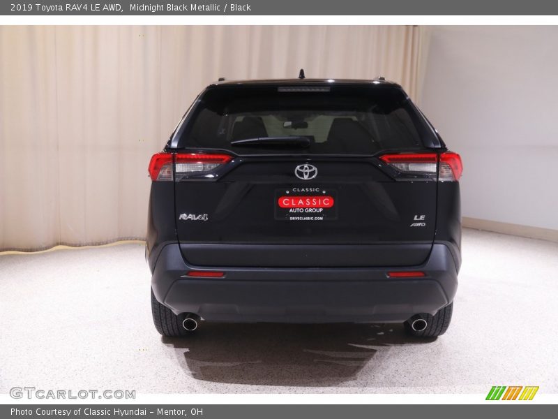 Midnight Black Metallic / Black 2019 Toyota RAV4 LE AWD