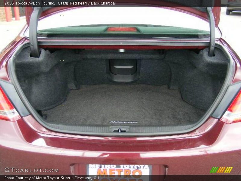 Cassis Red Pearl / Dark Charcoal 2005 Toyota Avalon Touring