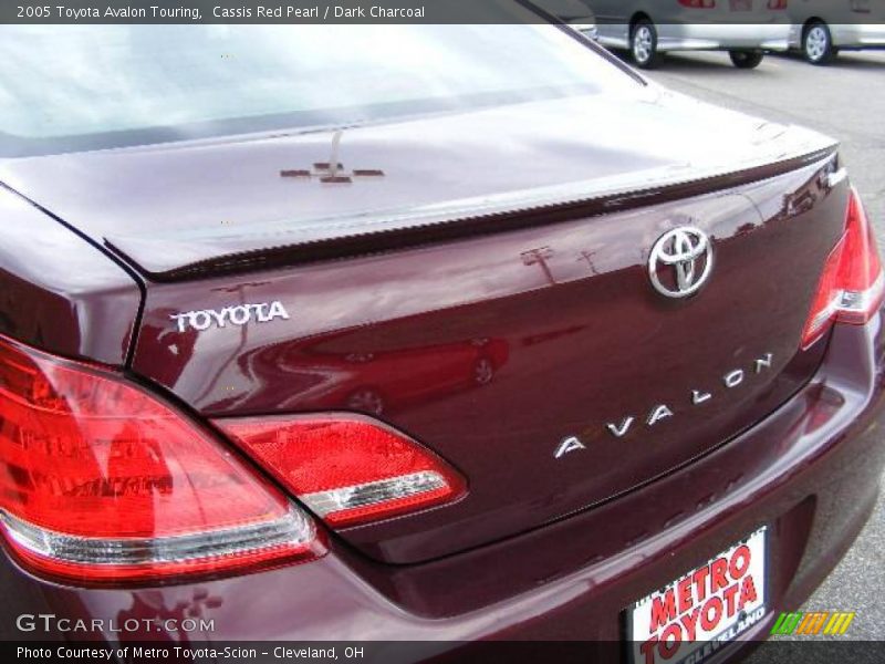 Cassis Red Pearl / Dark Charcoal 2005 Toyota Avalon Touring