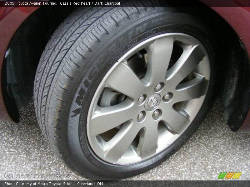 Cassis Red Pearl / Dark Charcoal 2005 Toyota Avalon Touring