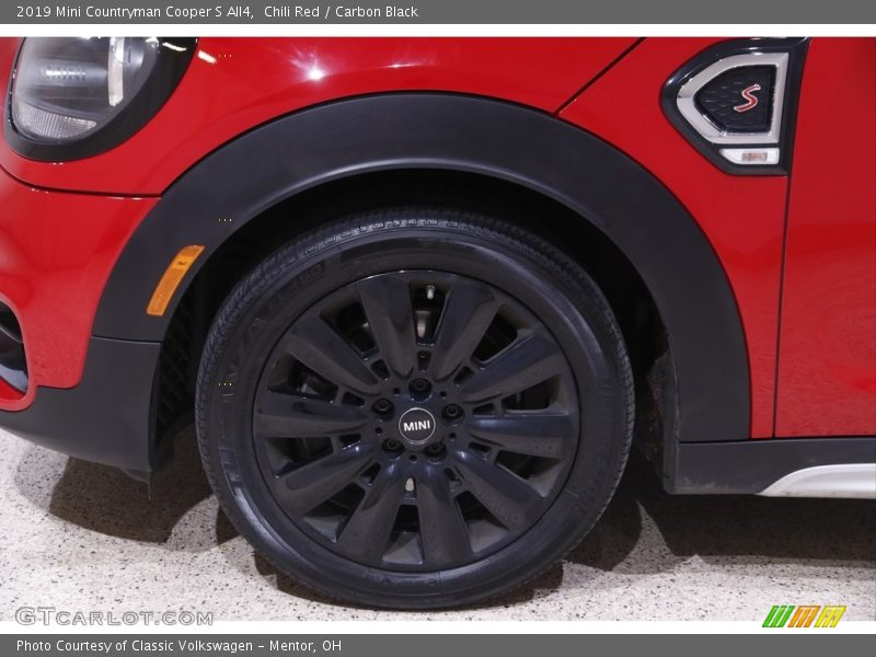 Chili Red / Carbon Black 2019 Mini Countryman Cooper S All4