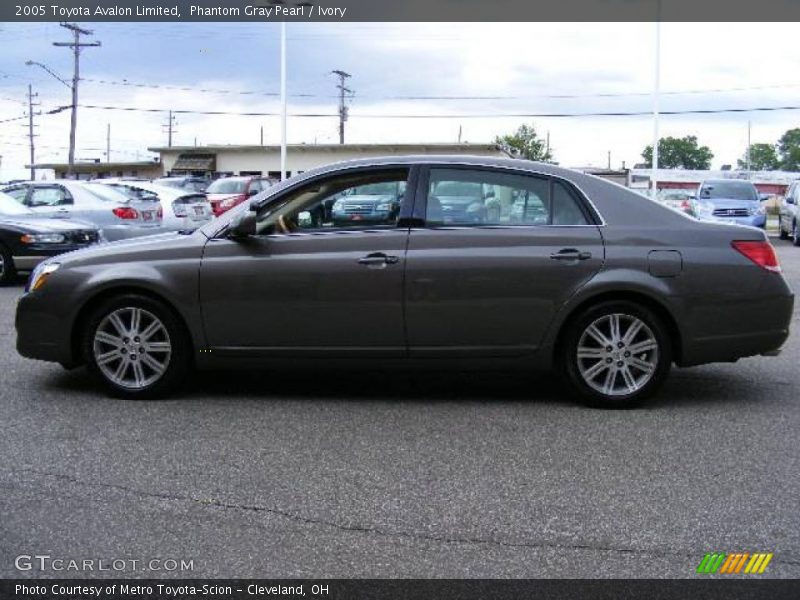 Phantom Gray Pearl / Ivory 2005 Toyota Avalon Limited