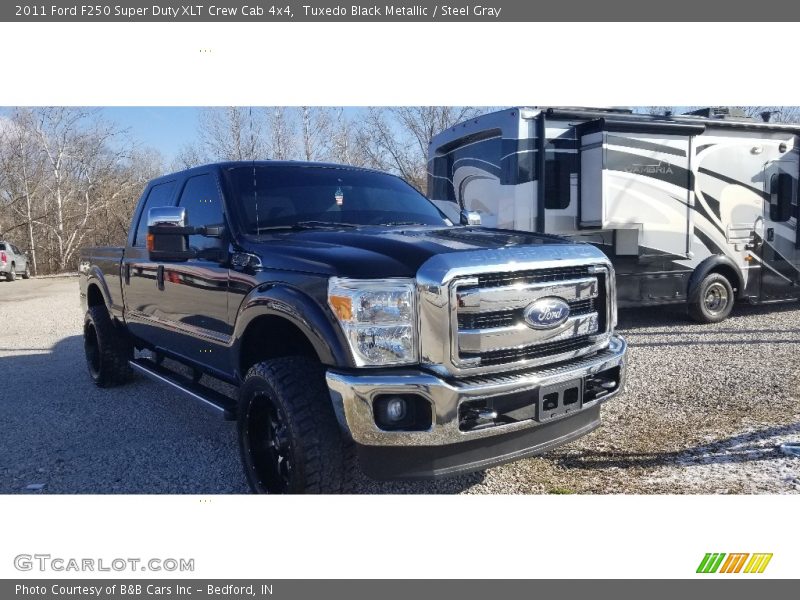 Tuxedo Black Metallic / Steel Gray 2011 Ford F250 Super Duty XLT Crew Cab 4x4