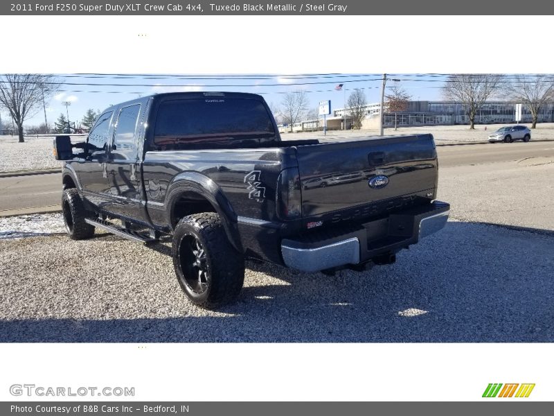 Tuxedo Black Metallic / Steel Gray 2011 Ford F250 Super Duty XLT Crew Cab 4x4
