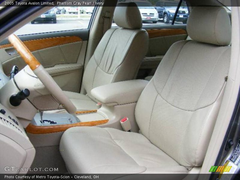Phantom Gray Pearl / Ivory 2005 Toyota Avalon Limited