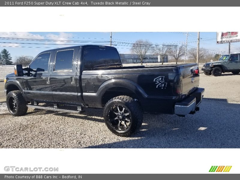Tuxedo Black Metallic / Steel Gray 2011 Ford F250 Super Duty XLT Crew Cab 4x4