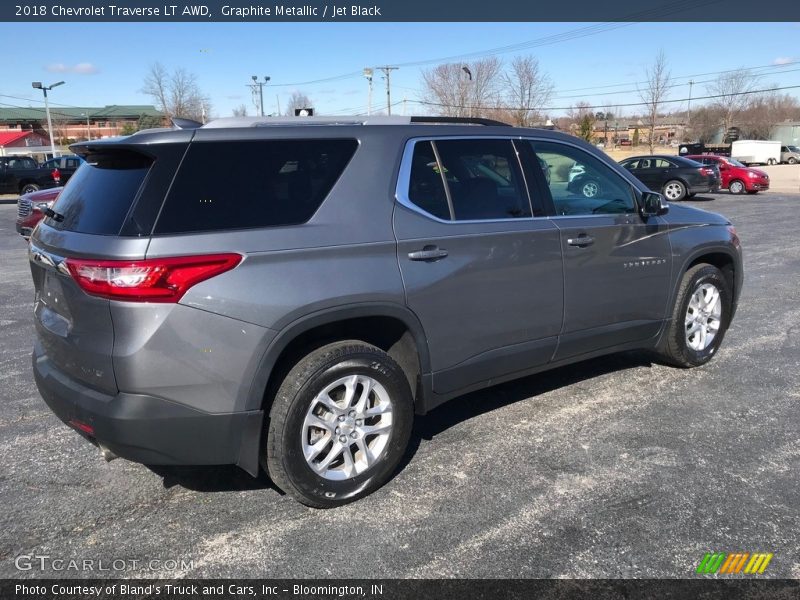 Graphite Metallic / Jet Black 2018 Chevrolet Traverse LT AWD