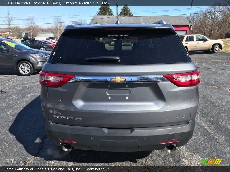 Graphite Metallic / Jet Black 2018 Chevrolet Traverse LT AWD