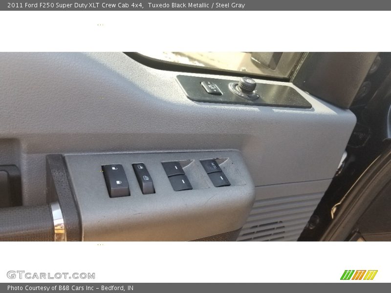Tuxedo Black Metallic / Steel Gray 2011 Ford F250 Super Duty XLT Crew Cab 4x4