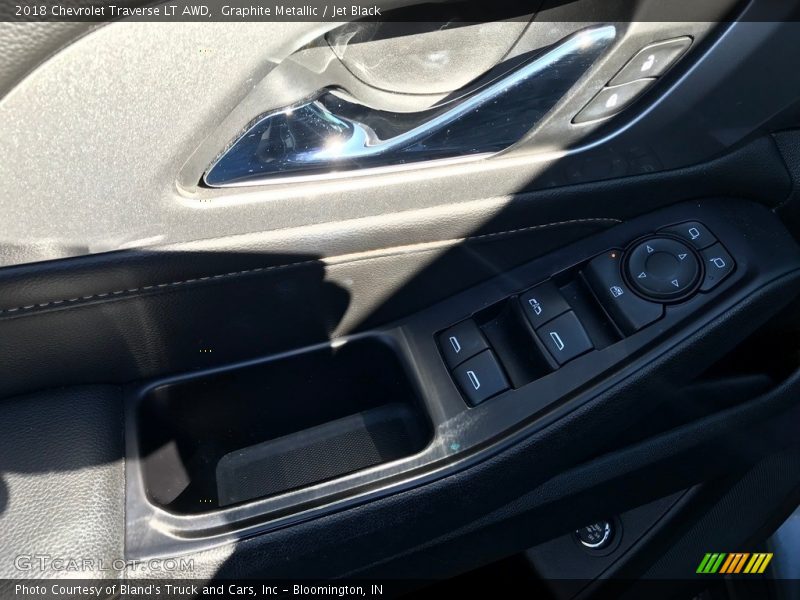 Graphite Metallic / Jet Black 2018 Chevrolet Traverse LT AWD