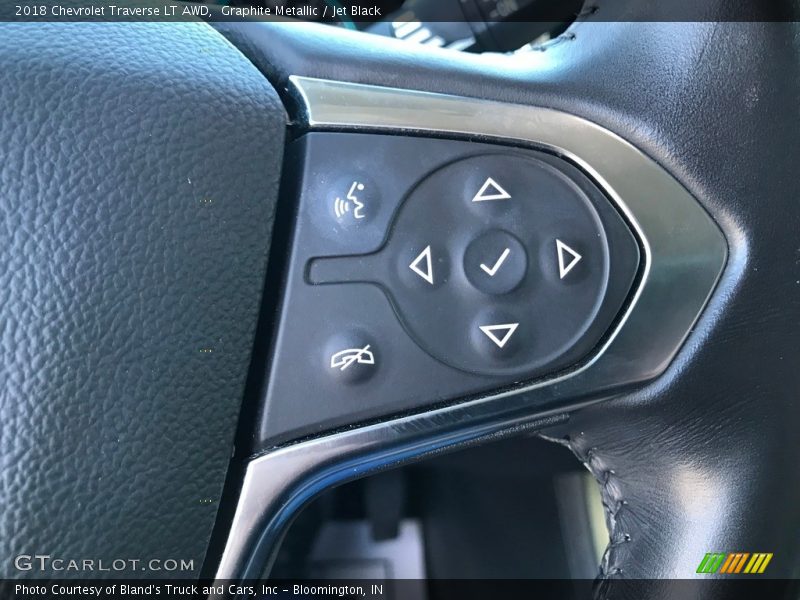 Graphite Metallic / Jet Black 2018 Chevrolet Traverse LT AWD