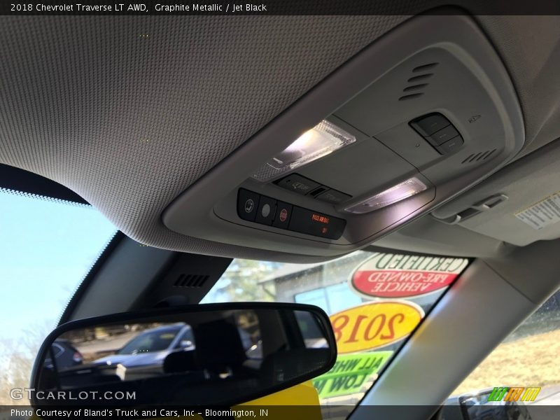 Graphite Metallic / Jet Black 2018 Chevrolet Traverse LT AWD