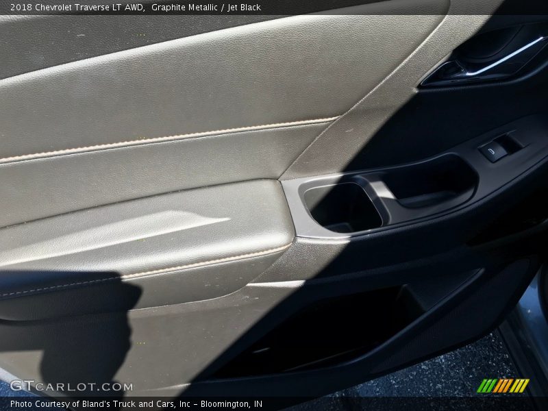Graphite Metallic / Jet Black 2018 Chevrolet Traverse LT AWD